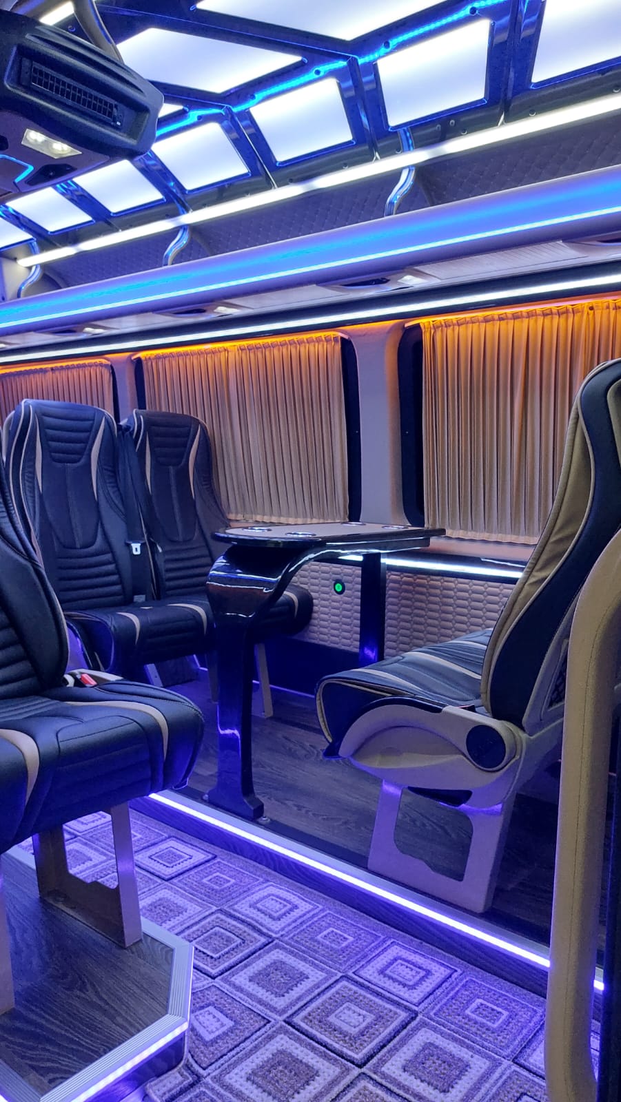 Mercedes-Benz Sprinter LUX 2017-6 Mercedes-Benz Sprinter LUX 2017-6